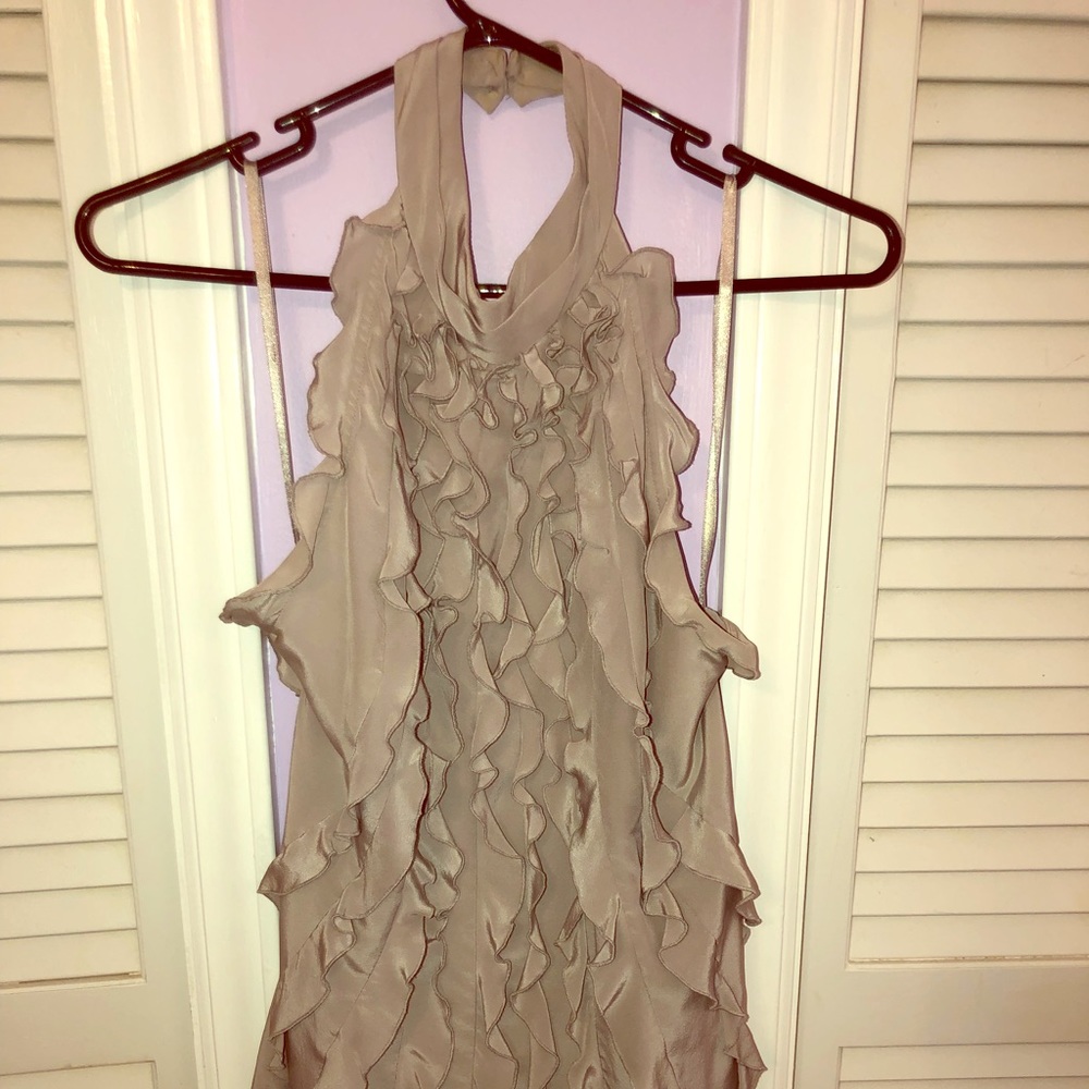 💫Stunning, Silver BCBG halter with ruffles 💫